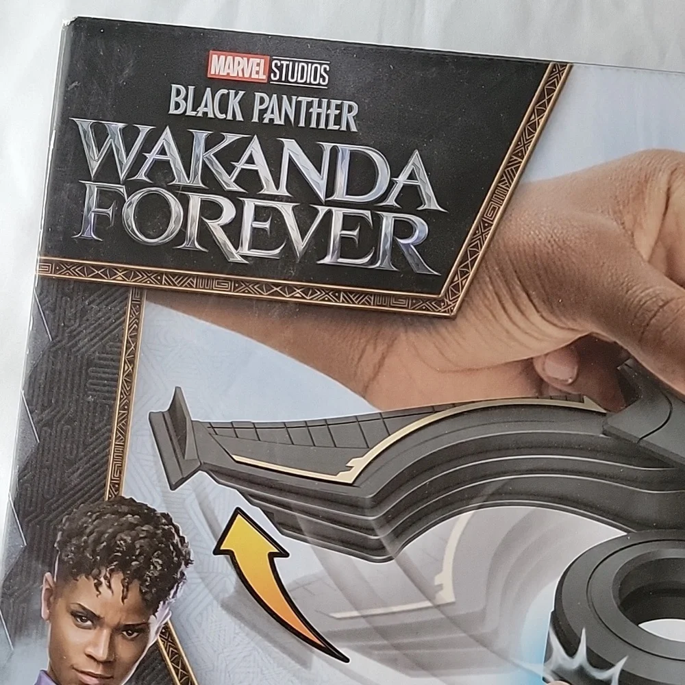 Marvel Black Panther Wakanda Forever Vibranium Blast Sunbird Shuri Action Figure